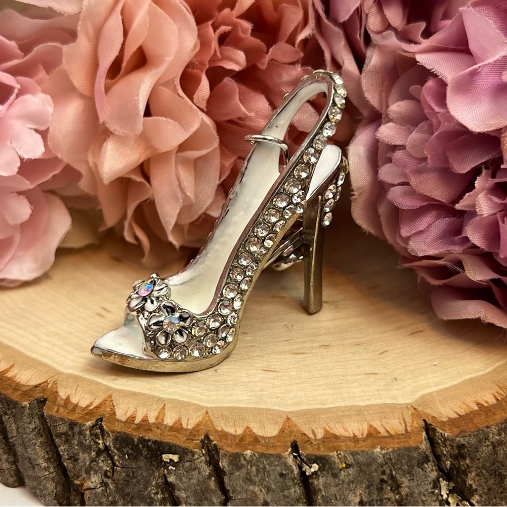 Elegant White and Silver Crystal High Heel Shoe Keychain Charm